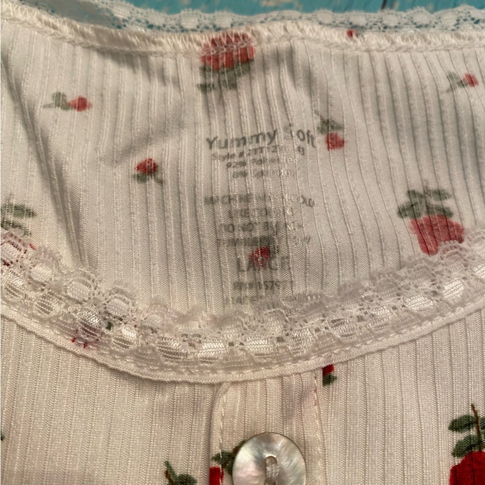 Flower 🌺 Tank - Picture 7 of 8
